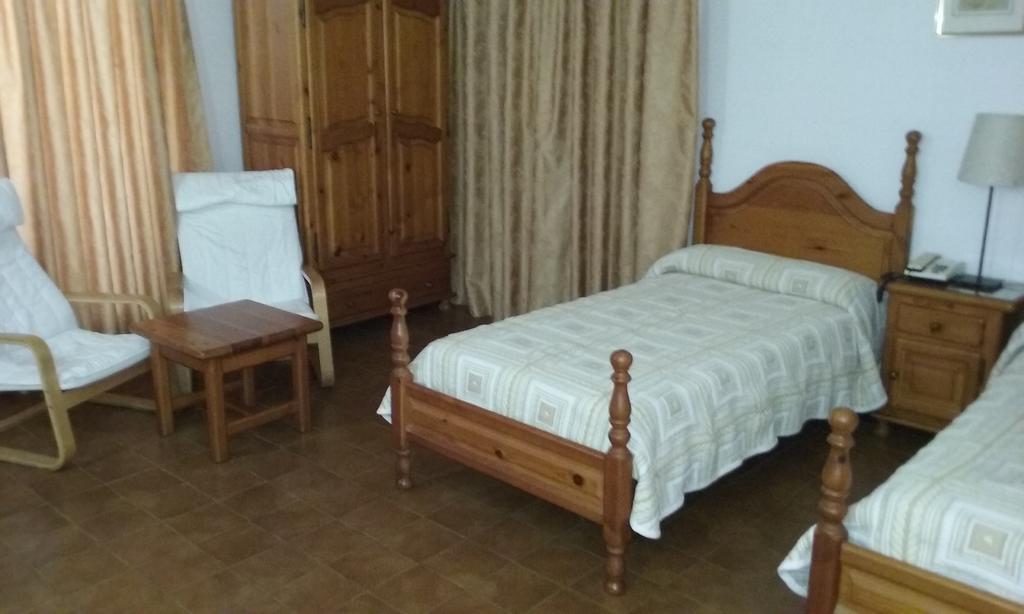 Hotel La Masia Portbou Esterno foto